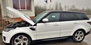 Prabangų visureigį, tris mėnesius ieškotą ispanų, sulaikė Kalvarijos pasieniečiai