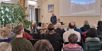 Kalvarijoje vyko susitikimas su keliautoju, kalvarijiečiu Algirdu Liutkevičiumi