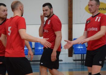 Kazlų Rūdos 4×4 atvirose tinklinio pirmenybėse pirmieji susitikimai sėkmingiausiai klostėsi vilkaviškiečiams