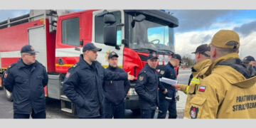 Lenkijos ir Lietuvos ugniagesiai gelbėtojai dalyvauja bendrose pratybose