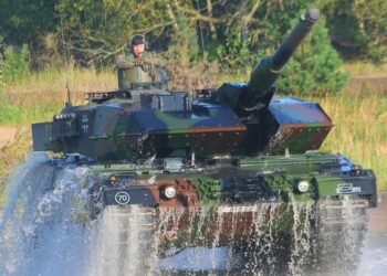 Iš Vokietijos Ukrainą pasiekė 18 „Leopard“ tankų