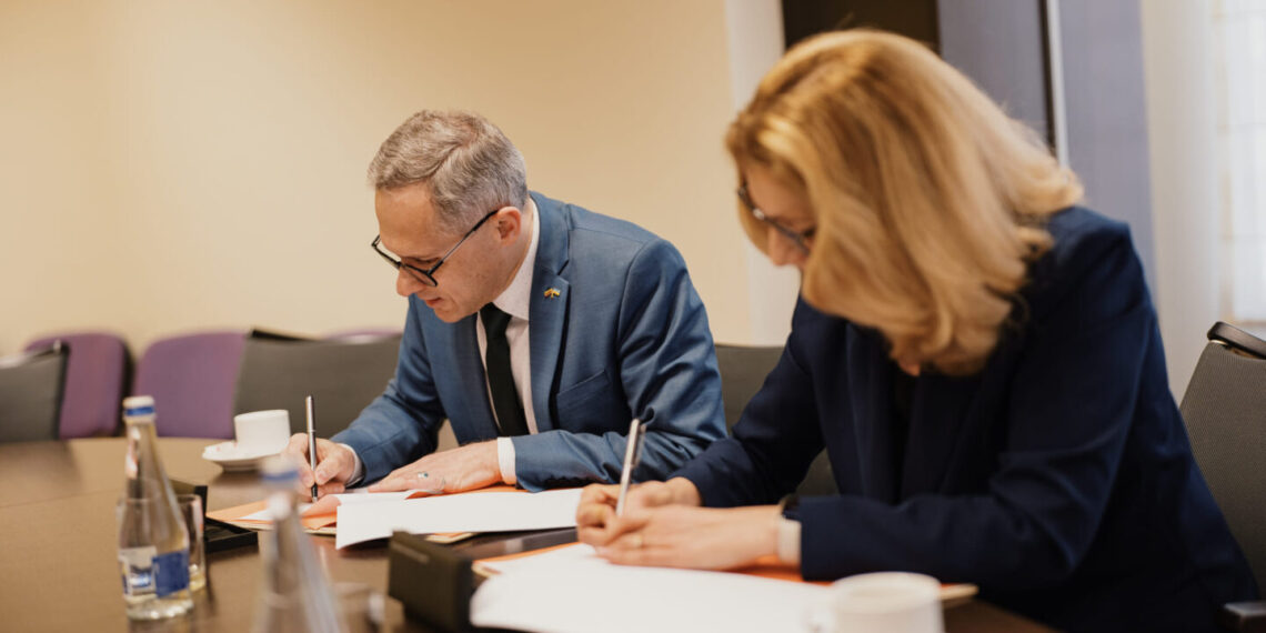 Pasirašyta bendradarbiavimo sutartis tarp Šakių rajono savivaldybės ir MRU
