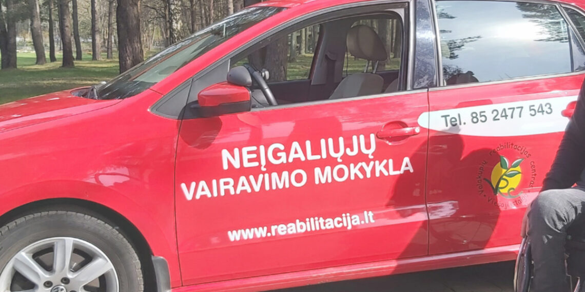 Nemokami vairavimo kursai  judėjimo negalią turintiems asmenims