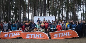 Sekmadienį Kazlų Rūdoje praūžė diskgolfo turnyras „STIHL DISKGOLFO TAURĖ‘ 2023“