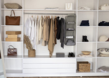 Kaip suprojektuoti miegamojo spintą?