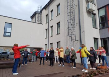 Klubo „Margainis“ bei senjorų ir neįgaliųjų klubo „Bičiuliai“ nariai žygiavo Marijampolėje
