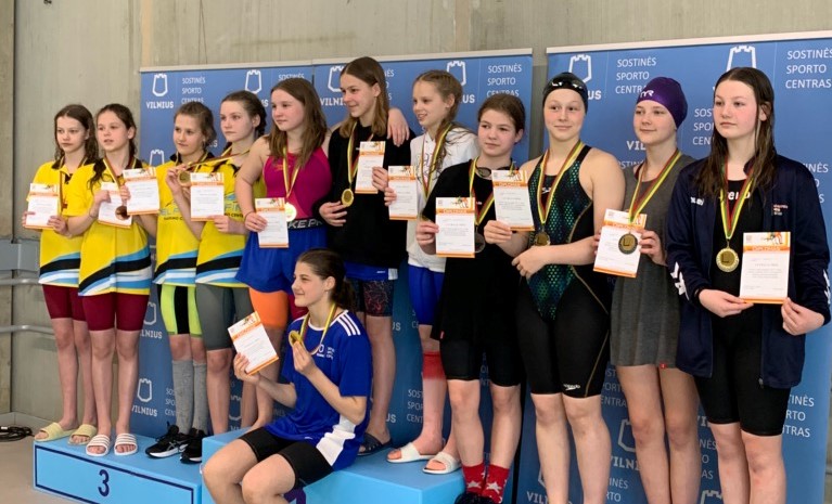 Lietuvos vaikų plaukimo pirmenybėse - medalių gausa marijampoliečiams