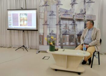 Šakių bibliotekoje vyko susitikimas su Viliumi Kočiubaičiu