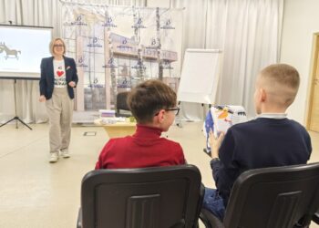 Šakių bibliotekoje vyko „eilėraščių dirbtuvės“ su Indre Pliuškyte-Zalieckiene