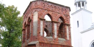 Senosios Pilviškių šventovės likučiai - varpinė