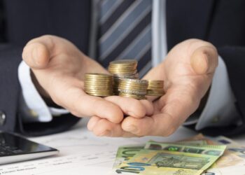 Finansai