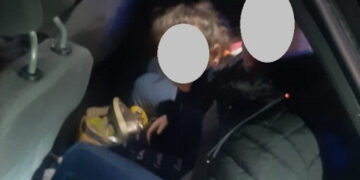 7 neteisėtai iš Latvijos sprukę prieglobsčio prašytojai buvo gabenami šios šalies piliečių