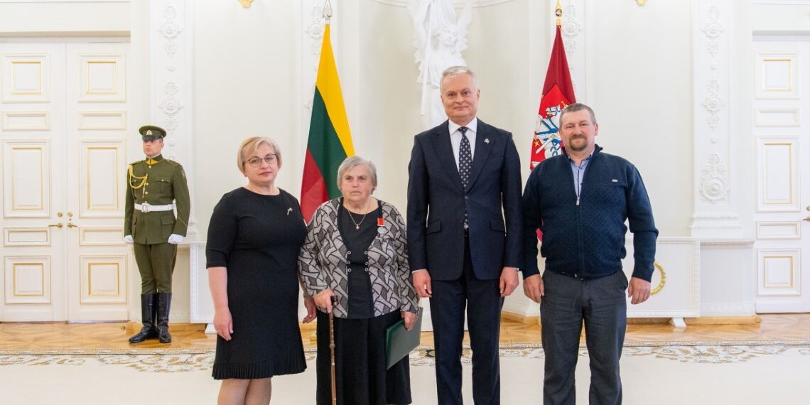 Kraštietei daugiavaikei mamai - apdovanojimas „Už nuopelnus Lietuvai“
