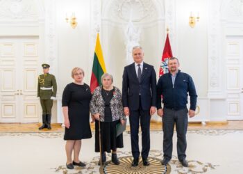 Kraštietei daugiavaikei mamai - apdovanojimas „Už nuopelnus Lietuvai“