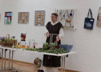 Marijampoliečiams augalų gerąsias savybes atskleidė biologė, žolininkė Monika Smilgytė