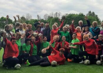 Moterų futbolo komanda sužaidė rungtynes su Marijampolės Trečiojo amžiaus universiteto studentais