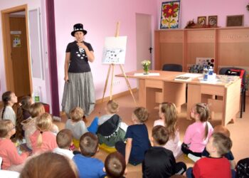 Patašinėje vyko susitikimas su menininke Sigute Ach