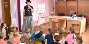 Patašinėje vyko susitikimas su menininke Sigute Ach