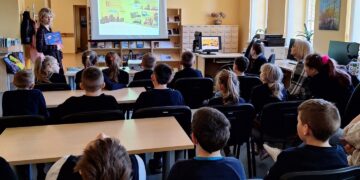 Rašytoja Evelina Daciūtė susitiko su mažaisiais skaitytojais