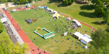 Kupina juoko, smagaus šėlsmo ir puikios nuotaikos spalvingoji „Šeimų šventė“