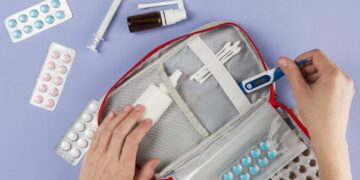 Vykstant kelionę būtina pasirodyti reikiamais vaistais