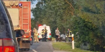 Automobilis nepraleido motociklo, nukentėjo motociklo vairuotoja