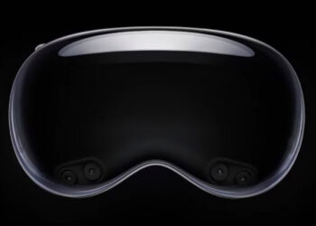 Apple Vision Pro - pribloškianti realybės ir virtualaus pasaulio kombinacija