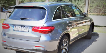 Du užsieniečius įklampino padirbti dokumentai