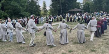 Joninės ant Sudargo piliakalnio