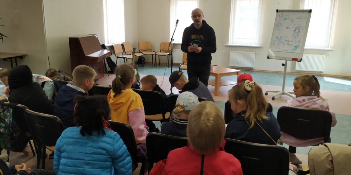 Jurgio Dovydaičio viešojoje bibliotekoje vyko edukacija vaikams „Nėra nieko, ko negalėtų įveikti draugystė“