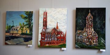 Meno mokyklos bendruomenė pristatė plenere „Marijampolė jaunimo akimis“ sukurtų darbų parodą