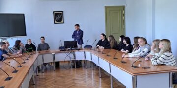 Meras susitiko su dešimtokais