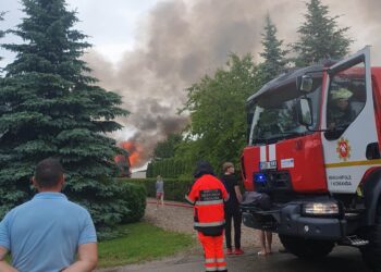 Skaisčiūnuose audros metu nuo žaibo smūgio užsiliepsnojo namas