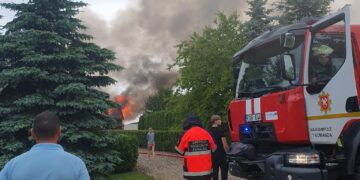 Skaisčiūnuose audros metu nuo žaibo smūgio užsiliepsnojo namas