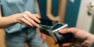 Atsiskaitymas telefonu