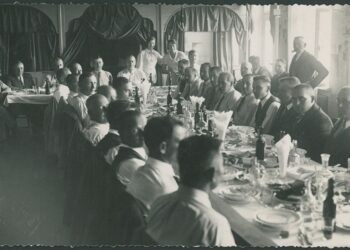 Bijūno klube iškilimingi pietūs. Iš kaires antras burmistras A. Sajeta 1935 m.