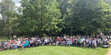 Poezijos parką gausiai užpildė Marijampolės senjorai