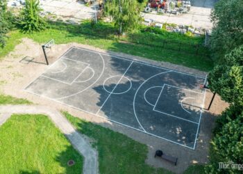 Marijampolėje atnaujinta dar viena krepšinio aikštelė