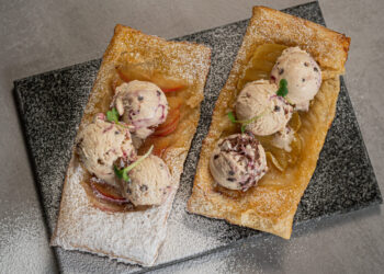 Tokio apversto obuolių pyrago dar nebūsite ragavę: prireiks vos keturių ingredientų