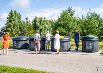 Tęsiamas atliekų konteinerių aikštelių atnaujinimas