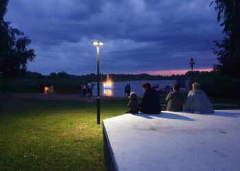 Ramybės oaze tapę Gudeliai kviečia pasigrožėti grojančiu fontanu