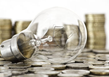 Elektros kaina šalyje - augo