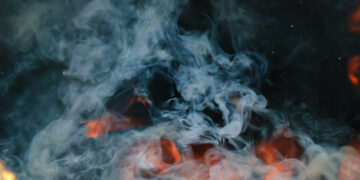 Dėl neatsargaus rūkymo moteris patyrė kūno nudegimus