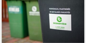 Bus ženklinami pakuočių ir stiklo atliekų konteineriai