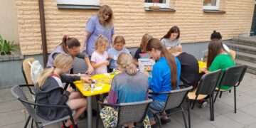 Jurgio Dovydaičio bibliotekoje - improvizuota vasaros skaitykla vaikams