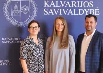 Nauja direktorė Kalvarijos savivaldybės kultūros centre (viduryje)