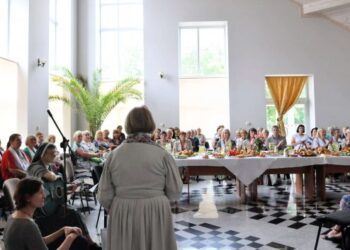 Vyko Vilkaviškio vyskupijos „Motinos maldoje“ grupelių susitikimas