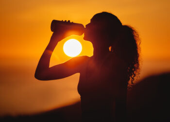 Karštą dieną būtina vartoti daug skysčių