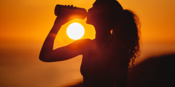 Karštą dieną būtina vartoti daug skysčių