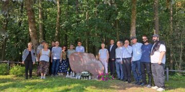 Baltrušių žydų kapinėse paminėta žydų genocido atminimo diena